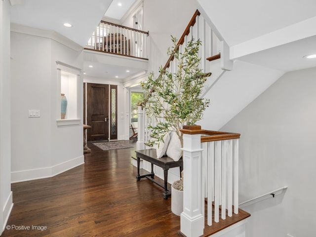 4517 Sherwood Avenue, Downers Grove, IL 60515