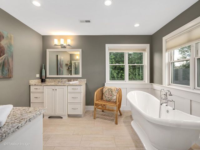 4517 Sherwood Avenue, Downers Grove, IL 60515