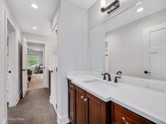 4517 Sherwood Avenue, Downers Grove, IL 60515