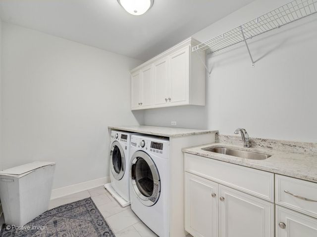4517 Sherwood Avenue, Downers Grove, IL 60515