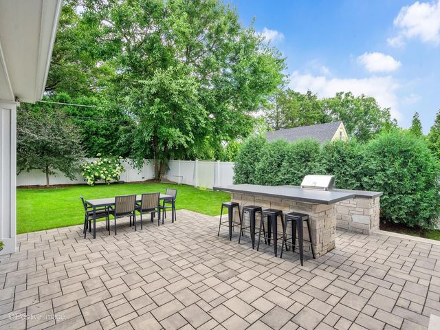 4517 Sherwood Avenue, Downers Grove, IL 60515