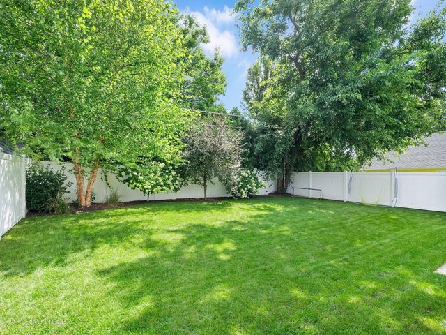 4517 Sherwood Avenue, Downers Grove, IL 60515