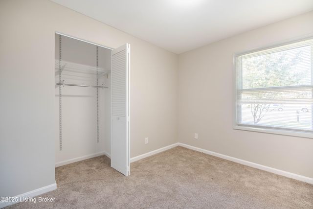 9501 Chadbourn Ct, Louisville, KY 40223