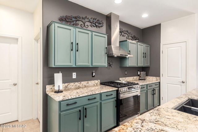 852 E Bottomlands Lane, Sahuarita, AZ 85629