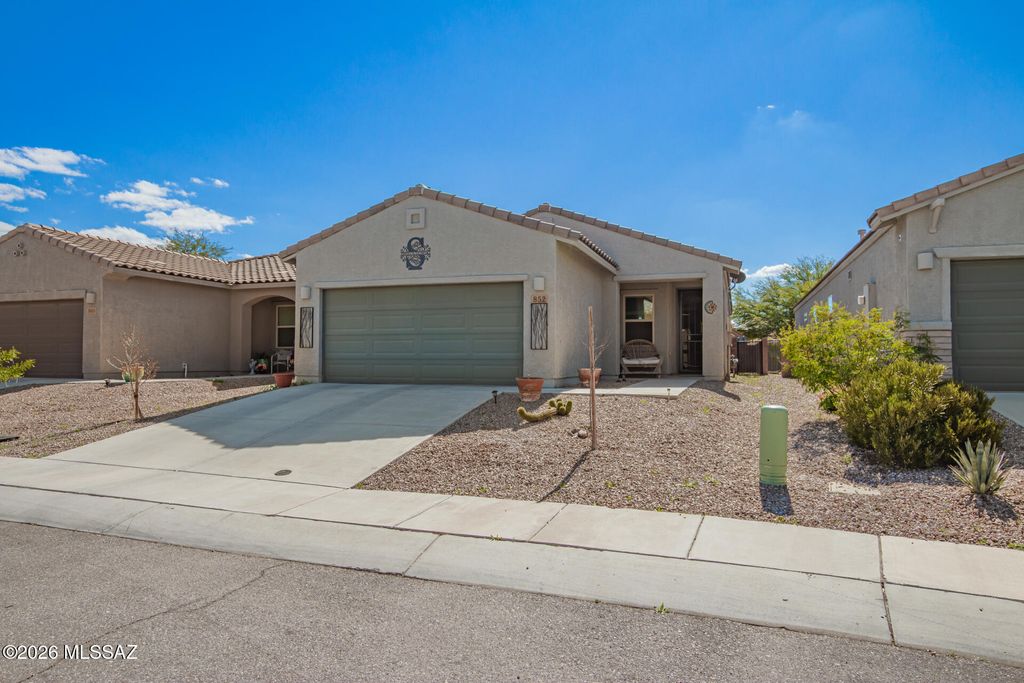 852 E Bottomlands Lane, Sahuarita, AZ 85629