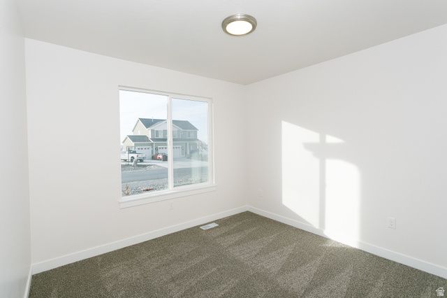 8214 N LAKESHORE DR, Lake Point, UT 84074