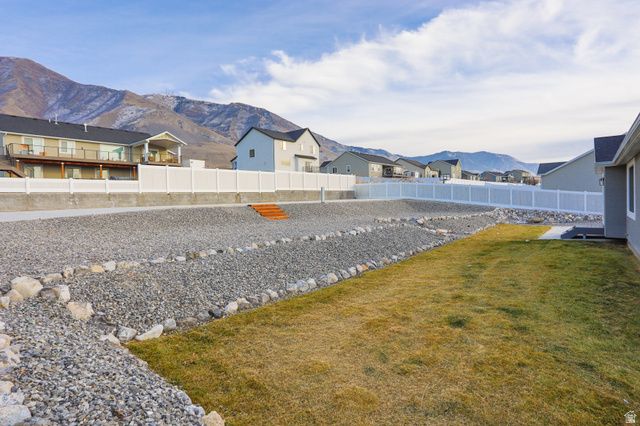 8214 N LAKESHORE DR, Lake Point, UT 84074