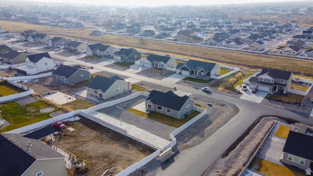 8214 N LAKESHORE DR, Lake Point, UT 84074