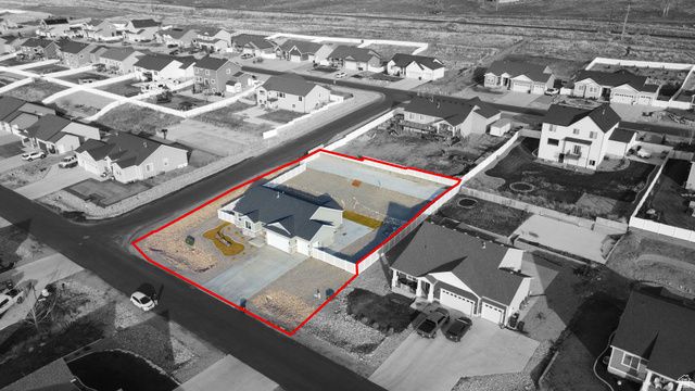 8214 N LAKESHORE DR, Lake Point, UT 84074