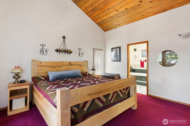9942 Misery Point Road NW, Seabeck, WA 98380