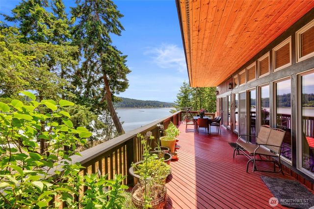 9942 Misery Point Road NW, Seabeck, WA 98380