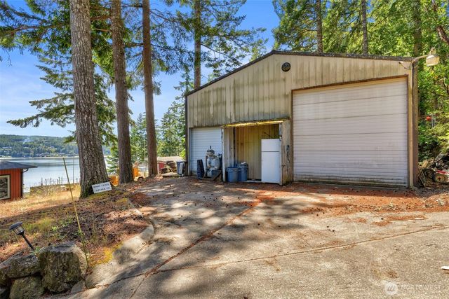 9942 Misery Point Road NW, Seabeck, WA 98380