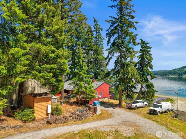 9942 Misery Point Road NW, Seabeck, WA 98380