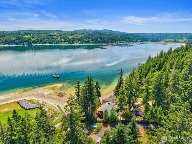 9942 Misery Point Road NW, Seabeck, WA 98380