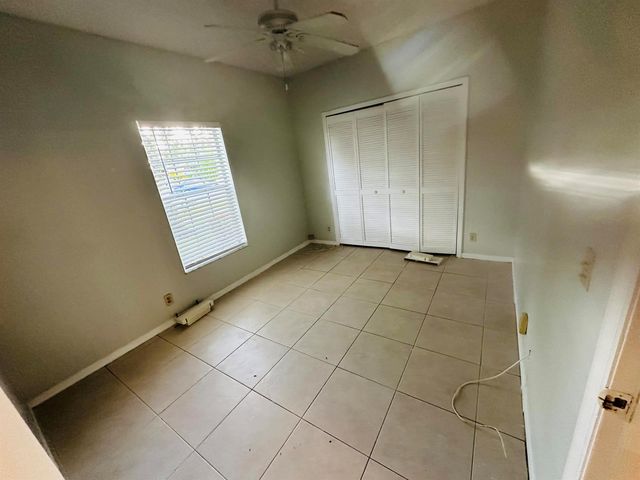 5165 Foxhall Pl, West Palm Beach, FL 33417