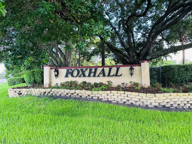 5165 Foxhall Pl, West Palm Beach, FL 33417