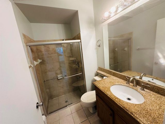 5165 Foxhall Pl, West Palm Beach, FL 33417