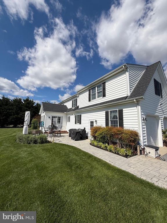 Image 15 of property listing at 306 OLD LINE DR, Centreville, MD 21617