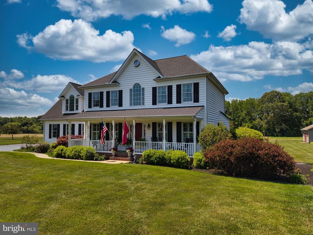 Image 2 of property listing at 306 OLD LINE DR, Centreville, MD 21617
