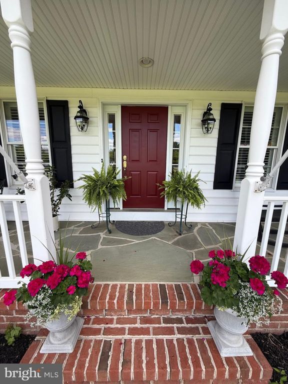 Image 25 of property listing at 306 OLD LINE DR, Centreville, MD 21617