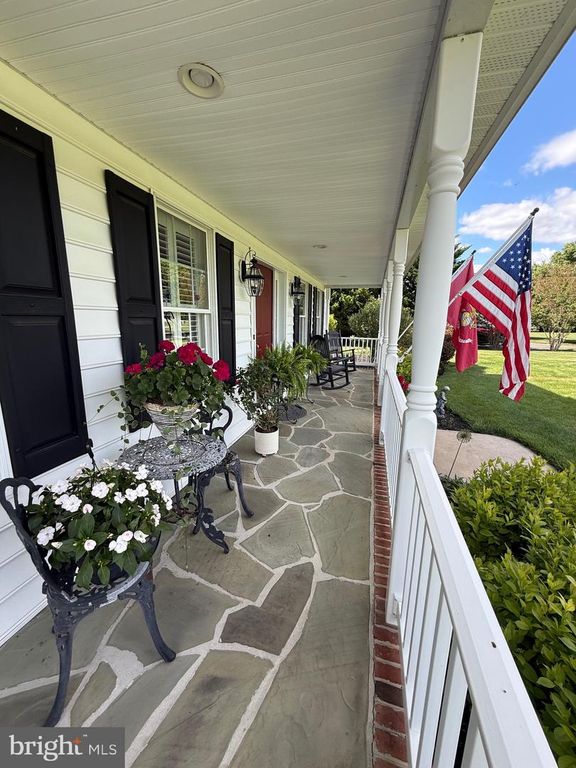 Image 26 of property listing at 306 OLD LINE DR, Centreville, MD 21617