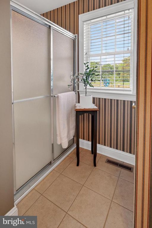 Image 76 of property listing at 306 OLD LINE DR, Centreville, MD 21617