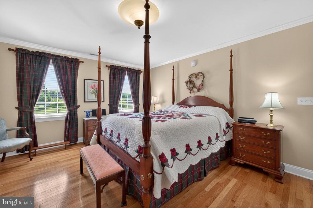 Image 86 of property listing at 306 OLD LINE DR, Centreville, MD 21617