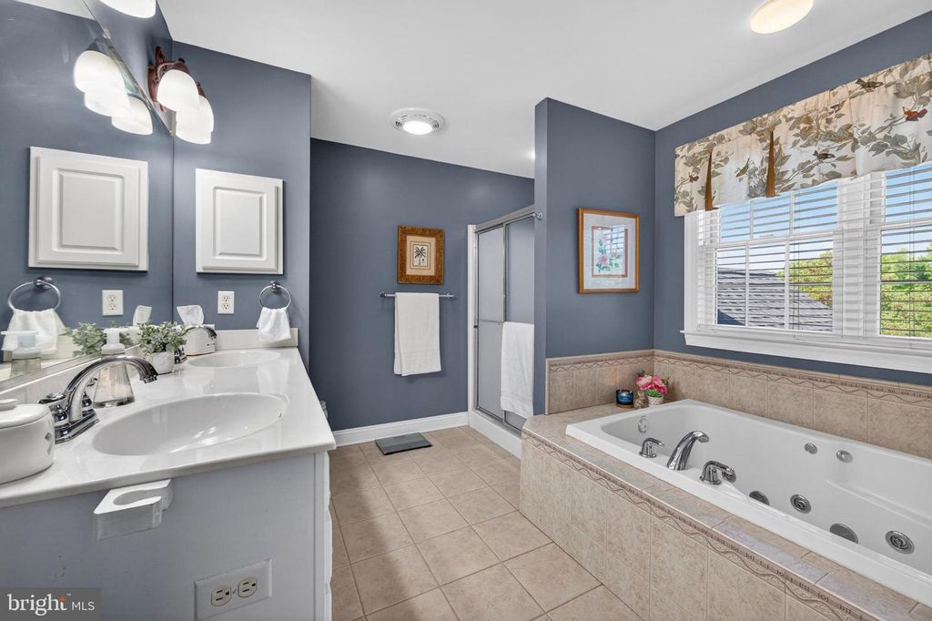 Image 90 of property listing at 306 OLD LINE DR, Centreville, MD 21617