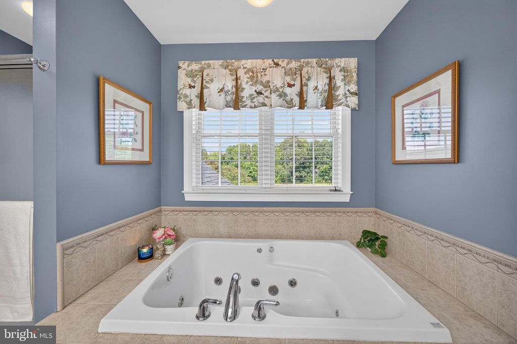 Image 91 of property listing at 306 OLD LINE DR, Centreville, MD 21617