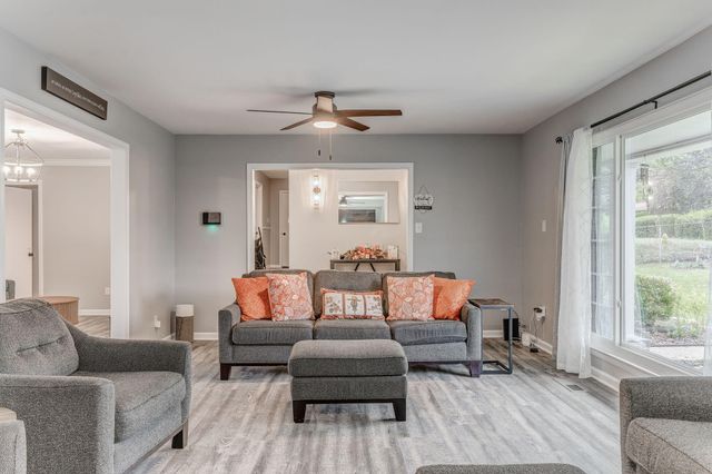 618 Mooremont Terrace, Chattanooga, TN 37411