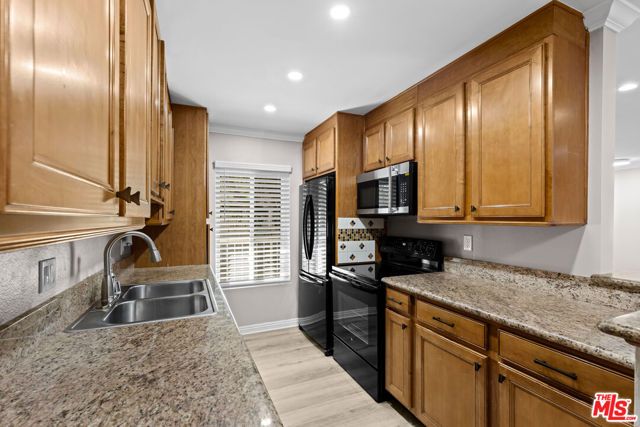 5320 Zelzah Avenue 214, Encino (los Angeles), CA 91316