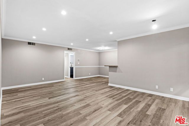 5320 Zelzah Avenue 214, Encino (los Angeles), CA 91316