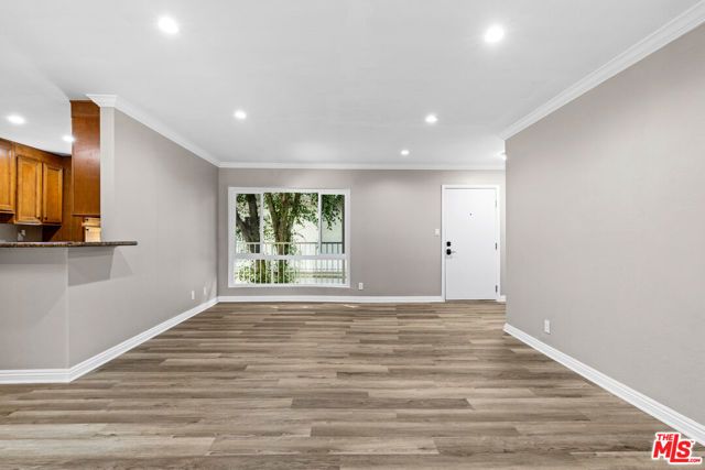 5320 Zelzah Avenue 214, Encino (los Angeles), CA 91316