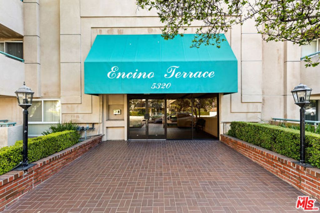 5320 Zelzah Avenue 214, Encino (los Angeles), CA 91316