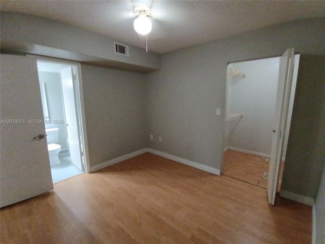 2871 N Oakland Forest Drive 210, Oakland Park, FL 33309