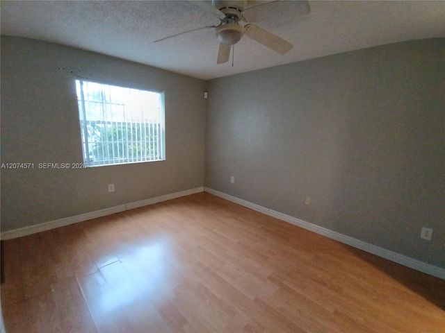2871 N Oakland Forest Drive 210, Oakland Park, FL 33309