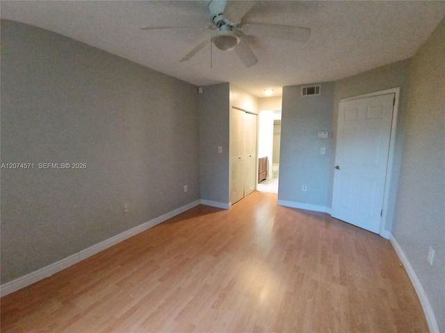 2871 N Oakland Forest Drive 210, Oakland Park, FL 33309