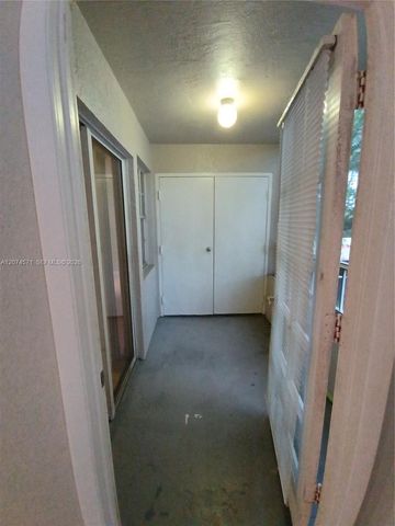 2871 N Oakland Forest Drive 210, Oakland Park, FL 33309