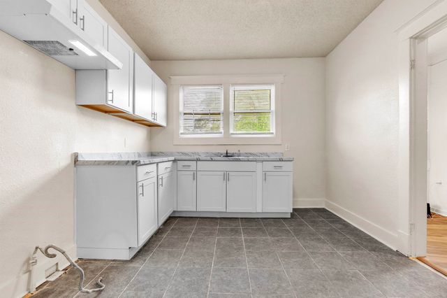 1100 ROZELLE ST, Memphis, TN 38106