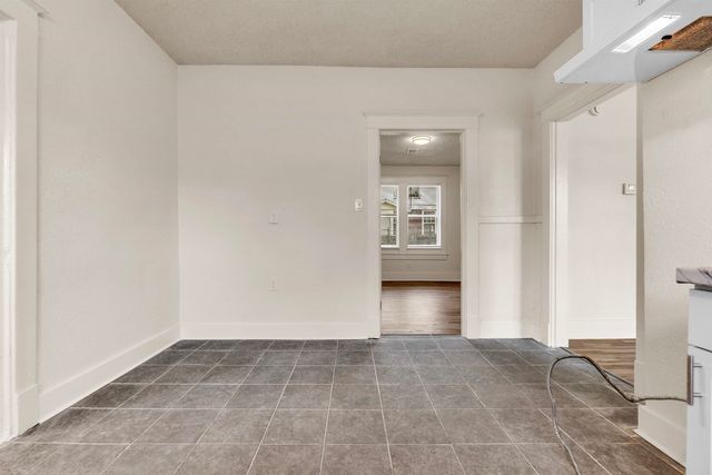 1100 ROZELLE ST, Memphis, TN 38106