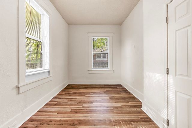 1100 ROZELLE ST, Memphis, TN 38106