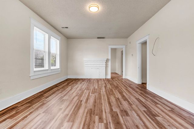 1100 ROZELLE ST, Memphis, TN 38106