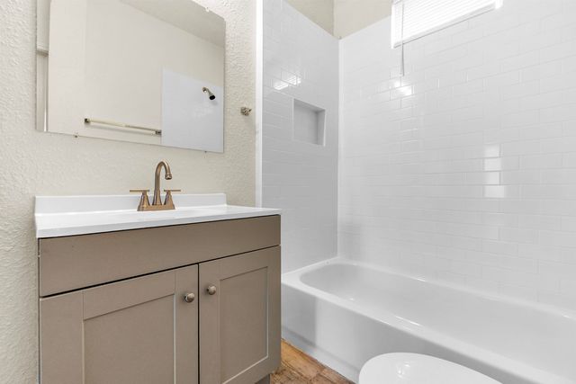 1100 ROZELLE ST, Memphis, TN 38106