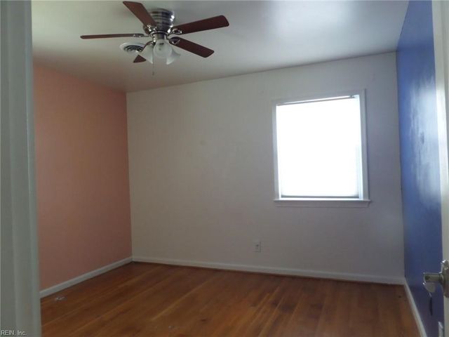 81 Shannon DR, Newport News, VA 23608
