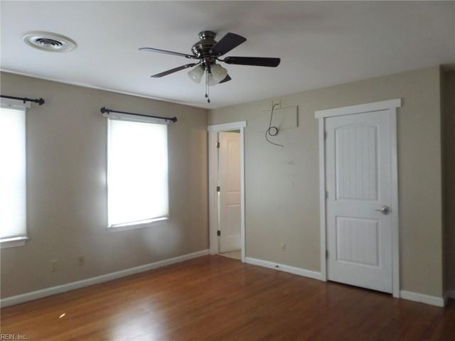 81 Shannon DR, Newport News, VA 23608