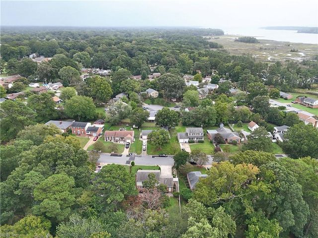 81 Shannon DR, Newport News, VA 23608