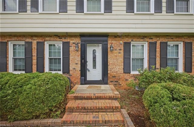 81 Shannon DR, Newport News, VA 23608
