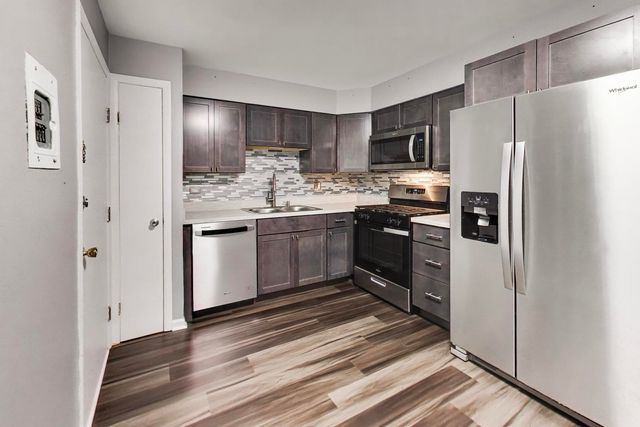 1313 S Rebecca Road 116B, Lombard, IL 60148
