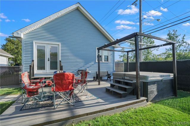 2 Ladner Avenue, Buffalo, NY 14220