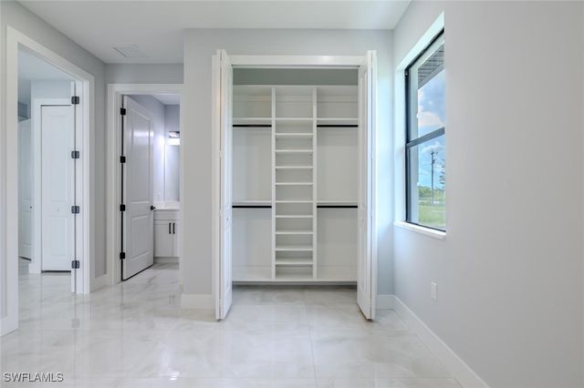 4224 70th AVE NE, Naples, FL 34120